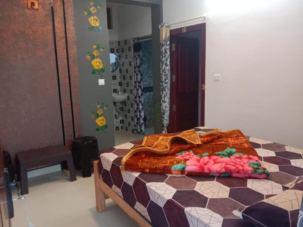 Sri Lakshmi Homestay Suryanelli Kültér fotó